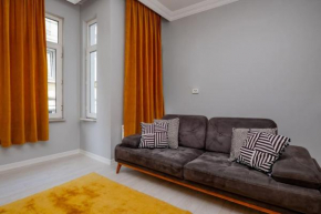 Central Two-Bedroom Apartment